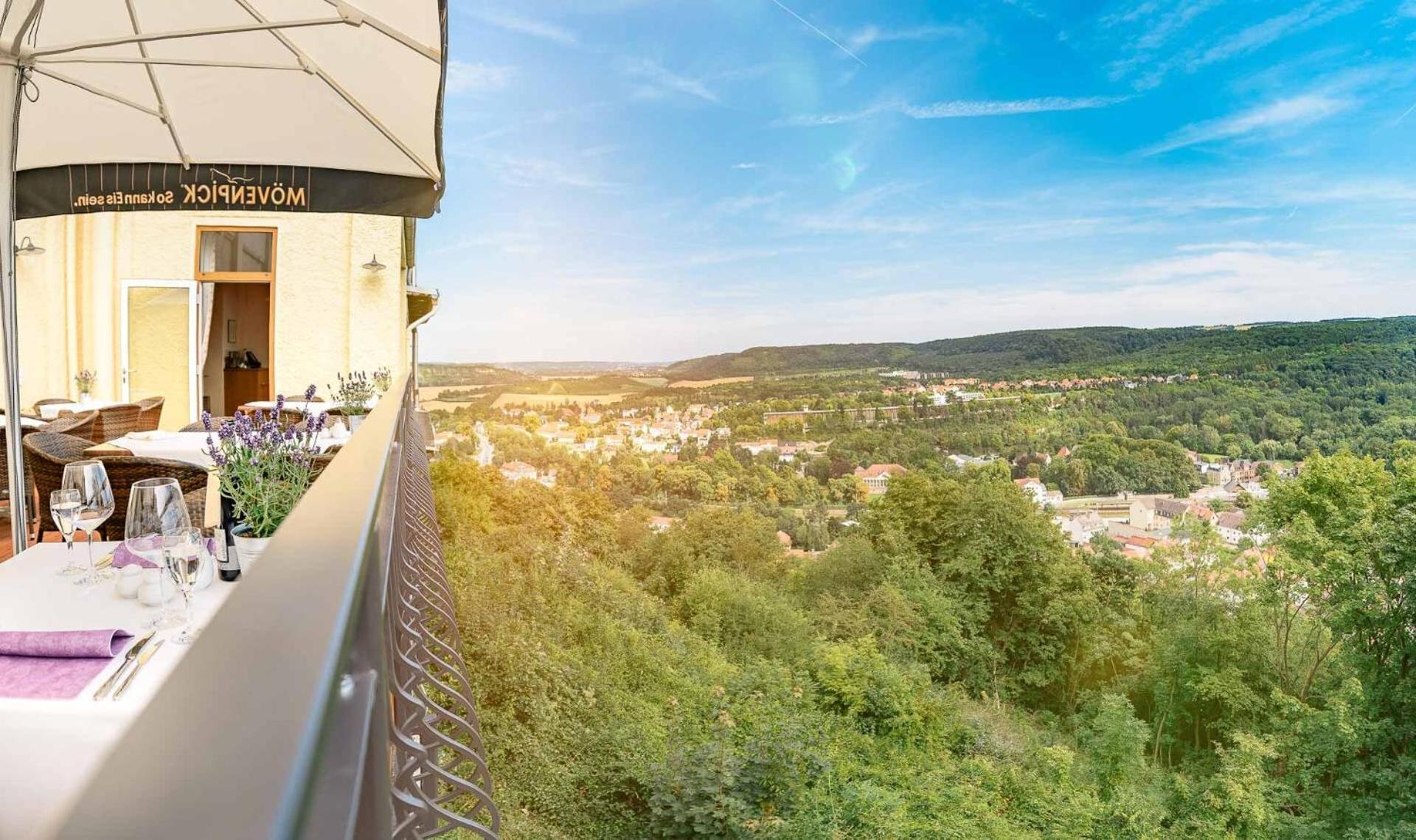 Berghotel Wilhelmsburg Бад-Кёзен Экстерьер фото