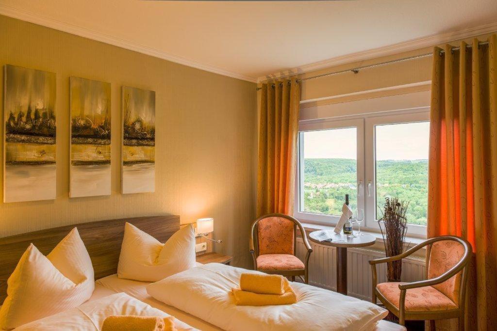 Berghotel Wilhelmsburg Бад-Кёзен Экстерьер фото