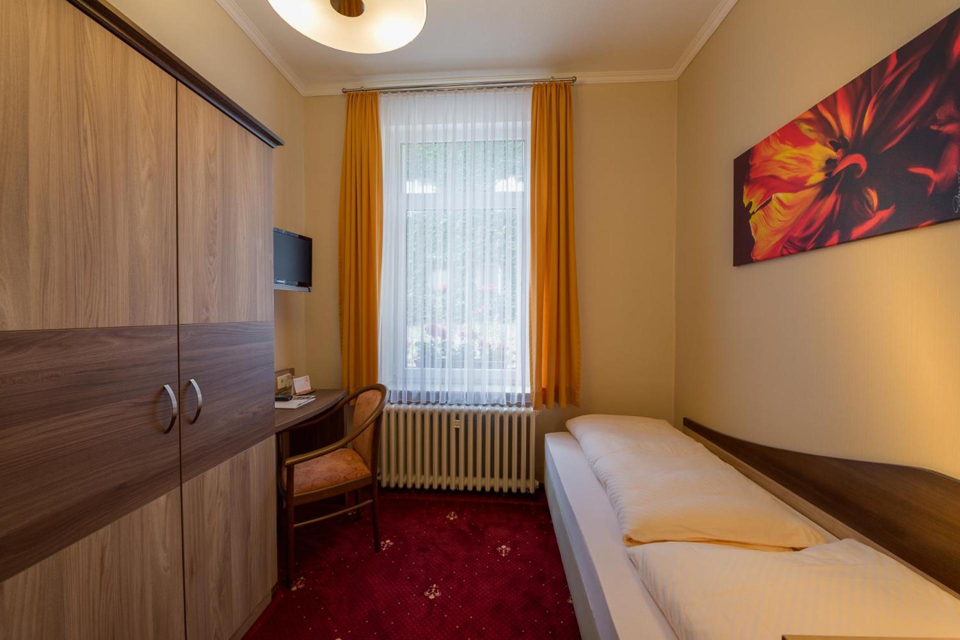 Berghotel Wilhelmsburg Бад-Кёзен Номер фото