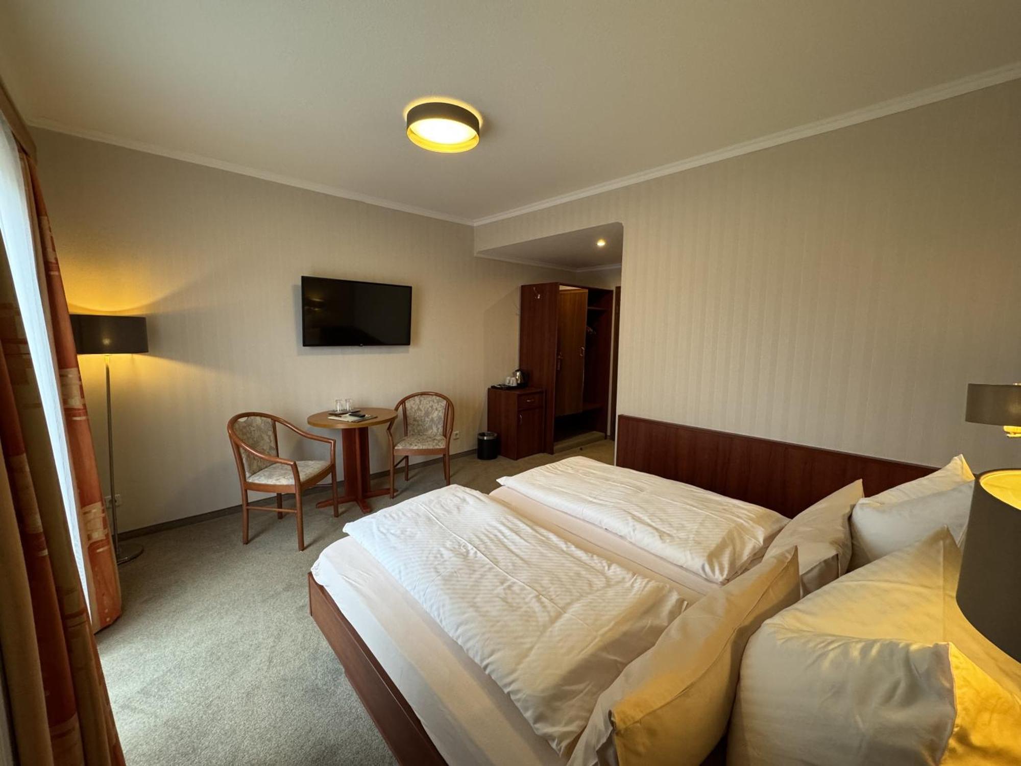 Berghotel Wilhelmsburg Бад-Кёзен Номер фото
