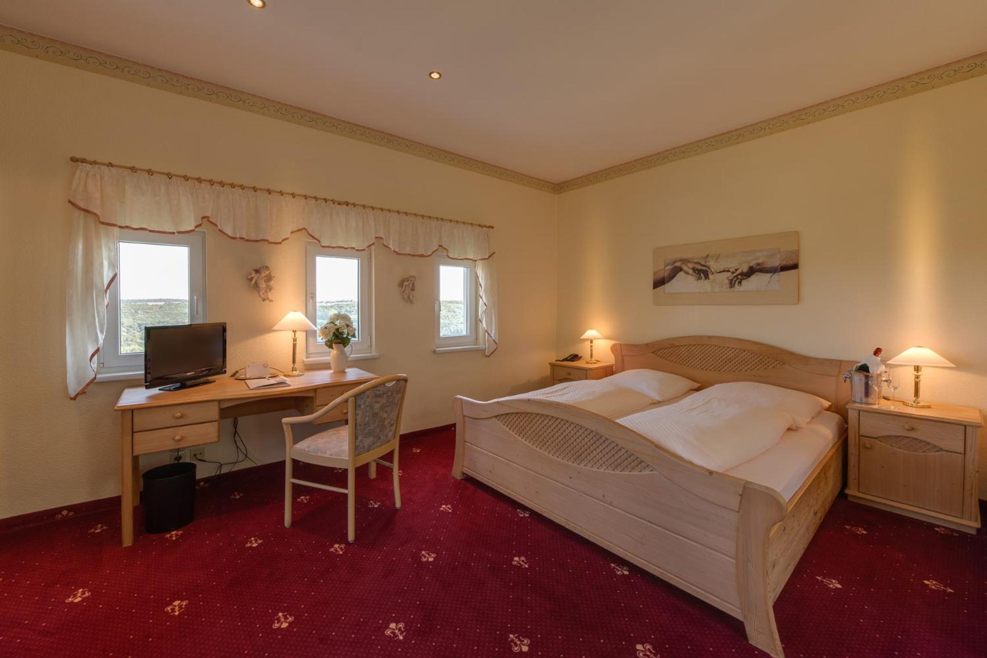 Berghotel Wilhelmsburg Бад-Кёзен Номер фото