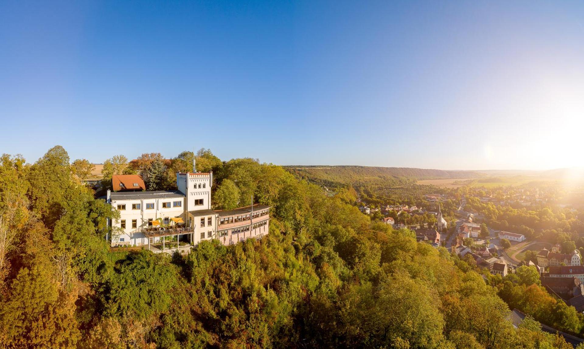 Berghotel Wilhelmsburg Бад-Кёзен Экстерьер фото