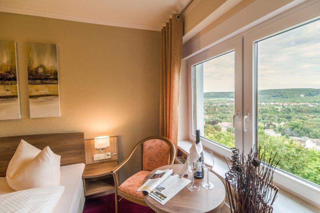 Berghotel Wilhelmsburg Бад-Кёзен Номер фото